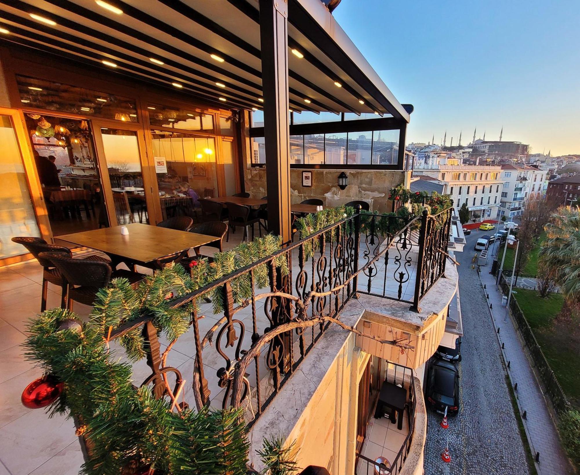 Saruhan Hotel Istanbul Bagian luar foto