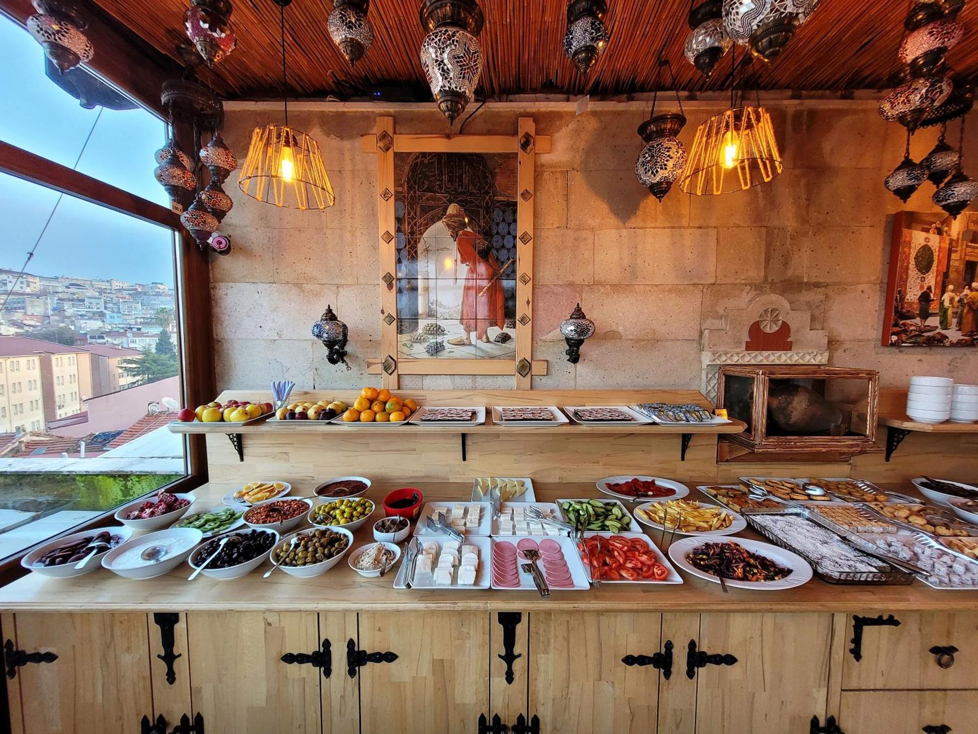 Saruhan Hotel Istanbul Bagian luar foto
